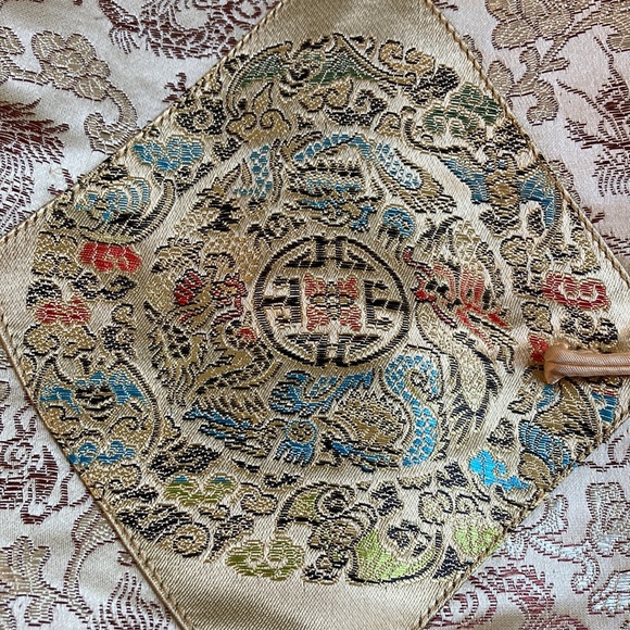 Vintage (60’s-70’s) Asian inspired vest - Picture 2 of 14